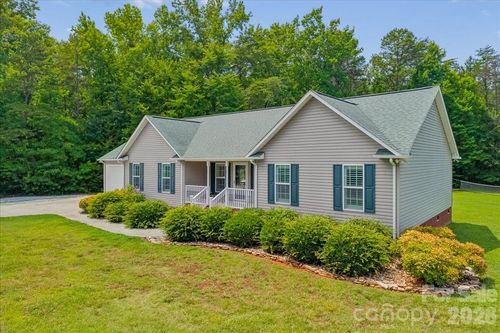 1512 Kinglet Dr, York, SC, 29745-9211 | Card Image