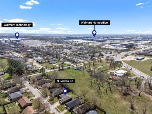 9 Jordan Ln, Bentonville, AR, 72712-9392 | Card Image