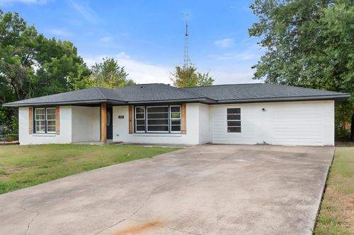 2922 College Cir, Corsicana, TX, 75110-3953 | Card Image