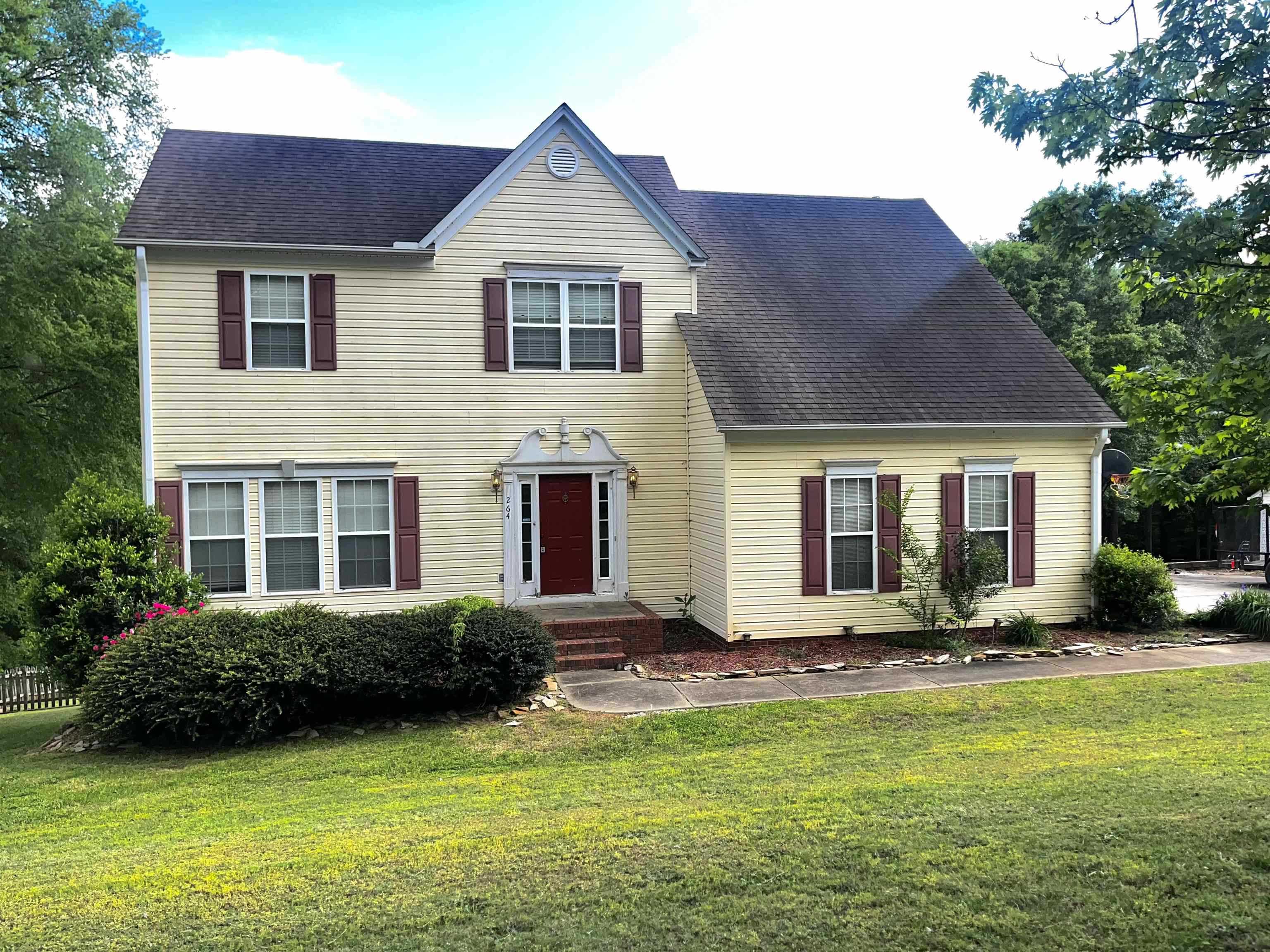 Lauren Hope Ln, Moore, SC 29369