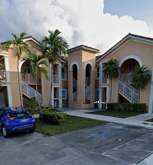 11-7050 Nw 177th St, Hialeah, FL, 33015-6249 | Card Image