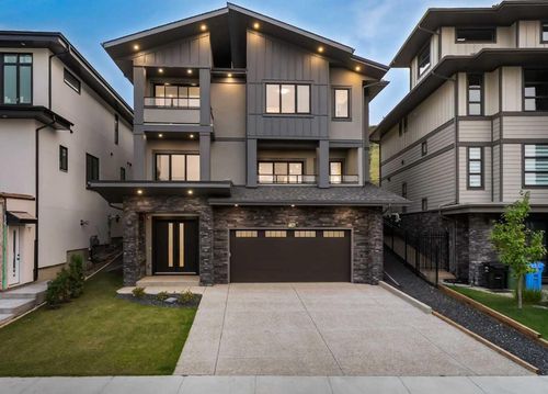 407 Patterson Blvd Sw, Calgary, AB, T3H3N6 | Card Image
