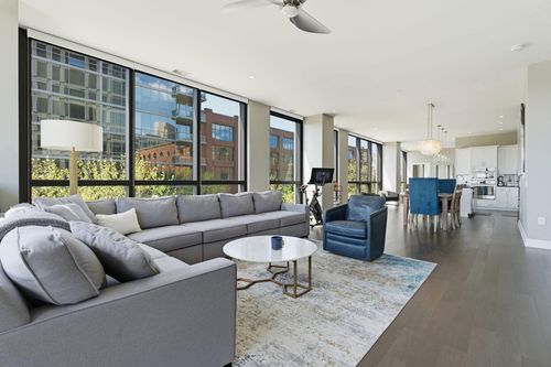 326-250 W Spring St, Columbus, OH, 43215-2472 | Card Image