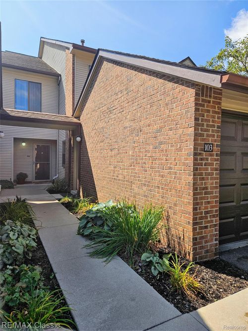 apt-103-6740 Ridgefield Cir, West Bloomfield, MI, 48322-3055 | Card Image