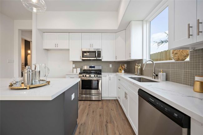 Kitchen | Image 9