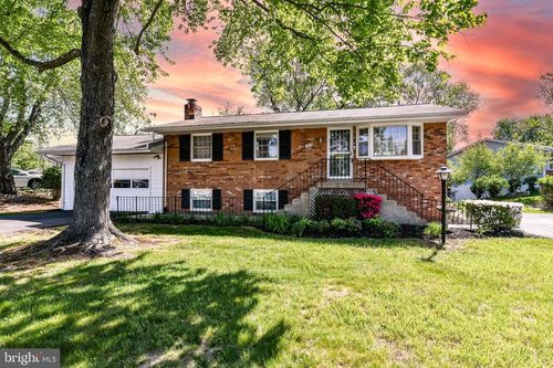 1020 S Hoga Rd, STERLING, VA, 20164-5109 | Card Image