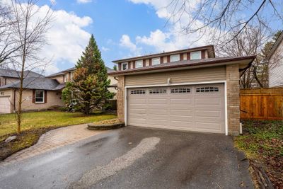 90 Canadian Oaks Dr, House other with 4 bedrooms, 3 bathrooms and 4 parking in Whitby ON | Image 3