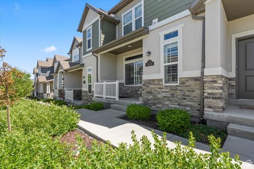 5674 W Pelican Ridge Ln, West Valley City, UT, 84118-5164 | Card Image