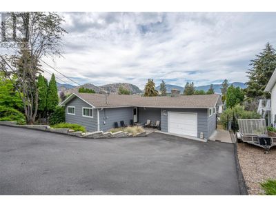 342 Devon Dr, House other with 3 bedrooms, 2 bathrooms and 1 parking in Okanagan Falls BC | Image 1