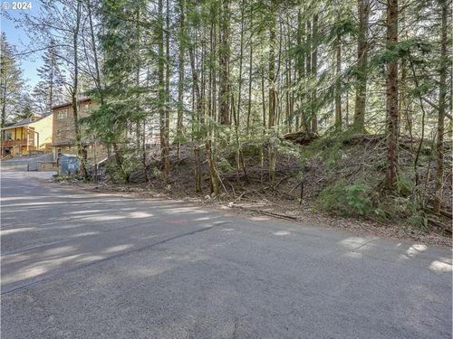 64680 E Sandy River Ln, Rhododendron, OR, 97049-9789 | Card Image