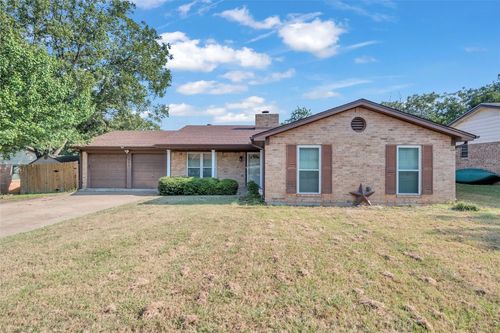 613 Manning Dr, Copperas Cove, TX, 76522-2629 | Card Image