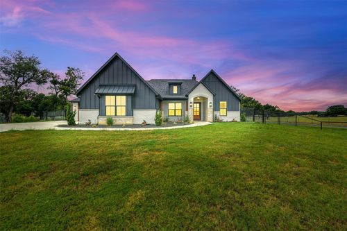 1000 Hennesay Park, Springtown, TX, 76082-2612 | Card Image
