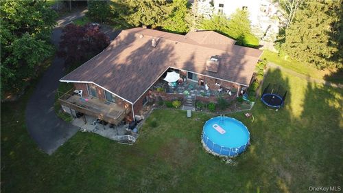 3 Oren Ct, Suffern, NY, 10901-2718 | Card Image