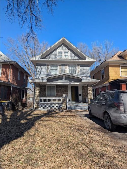 3216 Lockridge Ave, Kansas City, MO, 64128-1221 | Card Image