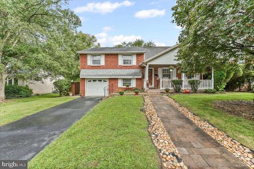 107 Cambridge Rd, BROOKHAVEN, PA, 19015-1709 | Card Image