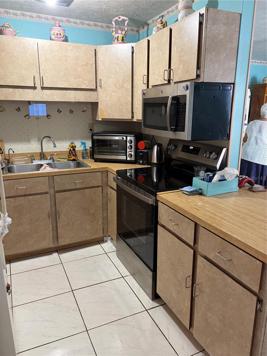 Residential in KISSIMMEE 3