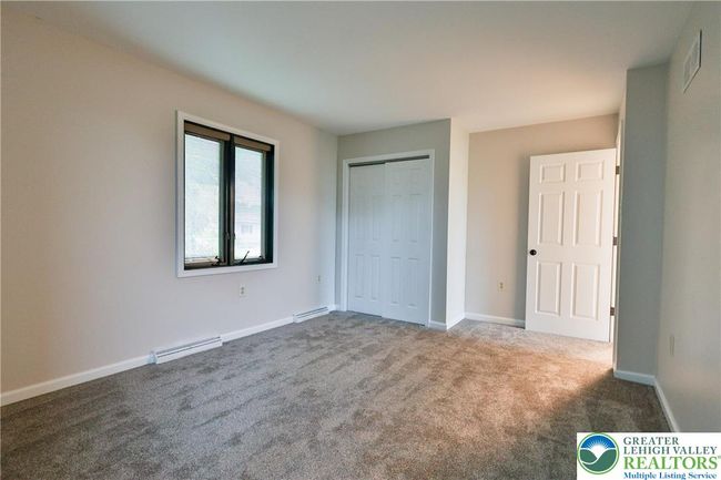 5470 Summit St, House other with 3 bedrooms, 3 bathrooms and null parking in Whitehall PA | Image 35