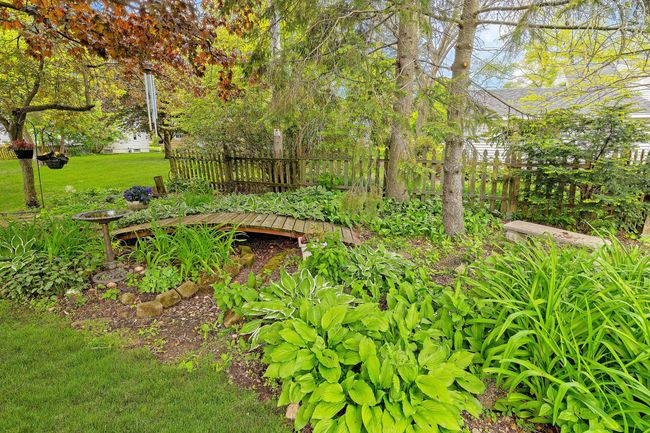 6037 N Elm Tree Rd, House other with 4 bedrooms, 2 bathrooms and null parking in GLENDALE WI | Image 19
