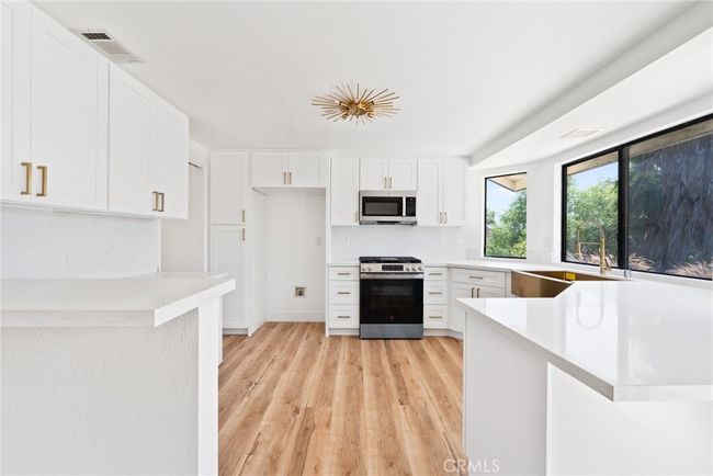 18085 Golden Leaf Ln, House other with 4 bedrooms, 3 bathrooms and 3 parking in Riverside CA | Image 7