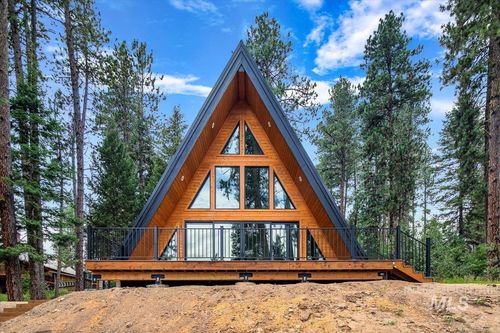 7 Moonglow Cir, Garden Valley, ID, 83622-5228 | Card Image