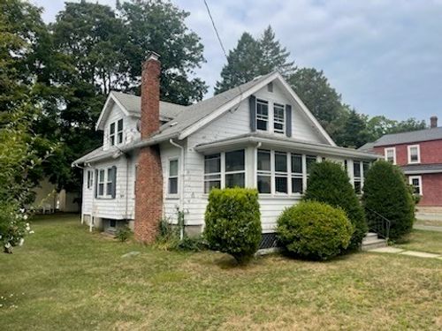 15 Howard St, Wakefield, MA, 01880-4226 | Card Image
