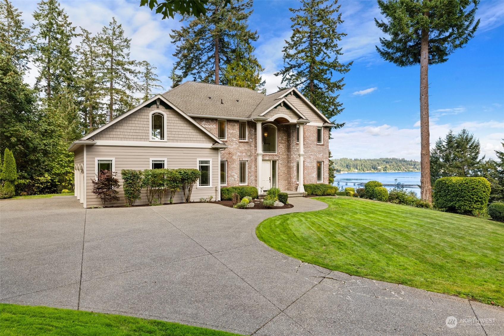 Bella Bella Dr, Fox Island, WA 98333