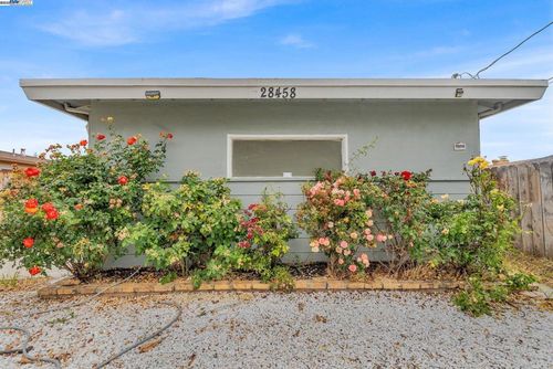 28458 Etta Ave, Hayward, CA, 94544-5830 | Card Image