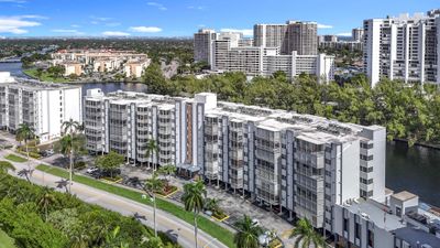 714 - 300 Diplomat Parkway, Condo with 1 bedrooms, 1 bathrooms and null parking in Hallandale Beach FL | Image 1