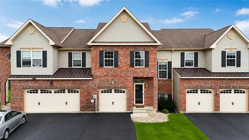 4461 Elmwood Dr, Nazareth, PA, 18064-8689 | Card Image