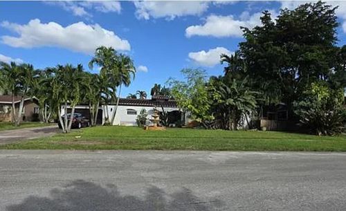 690 Nw 68th Ave, Plantation, FL, 33317-1737 | Card Image