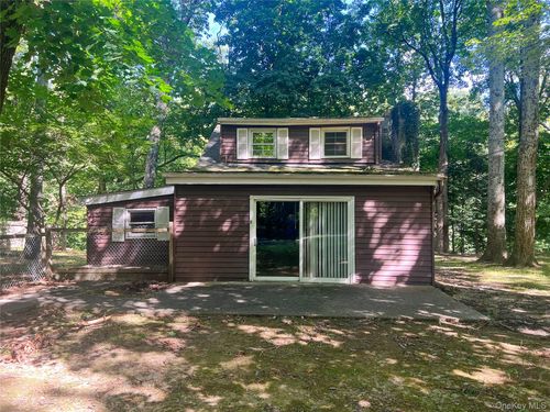 11 Demelis Dr, Pleasant Valley, NY, 12569-7236 | Card Image