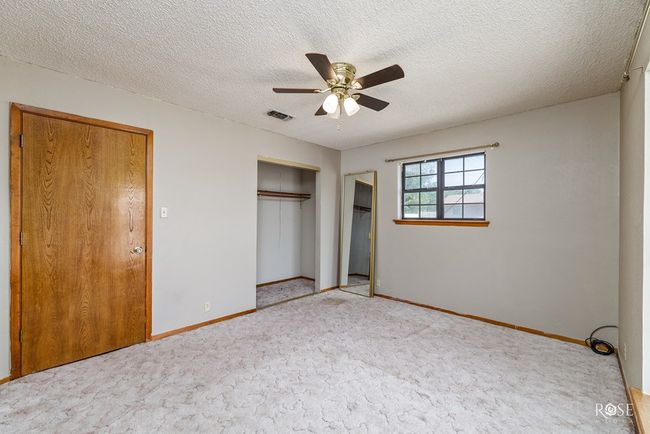 209 N Florida Ave, House other with 3 bedrooms, 3 bathrooms and 2 parking in Big Lake TX | Image 20