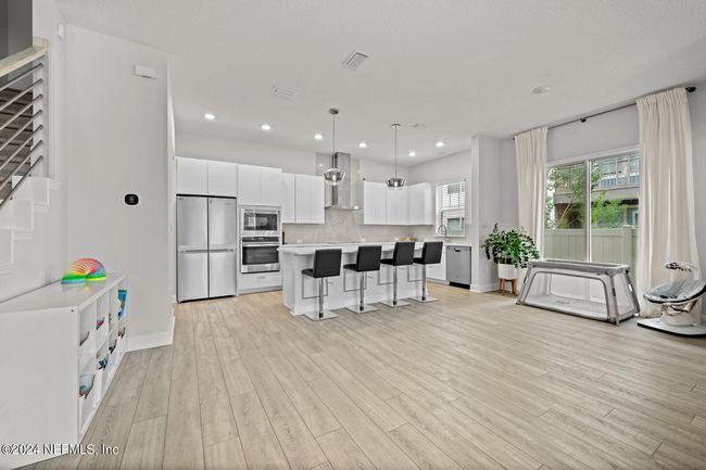 7442 Beach Walk Pl, House other with 3 bedrooms, 3 bathrooms and null parking in JACKSONVILLE FL | Image 11