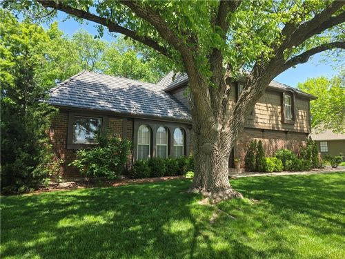 9604 W 106th St, Overland Park, KS, 66212-5547 | Card Image