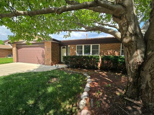 6705 Foxtree Ave, Woodridge, IL, 60517-1728 | Card Image