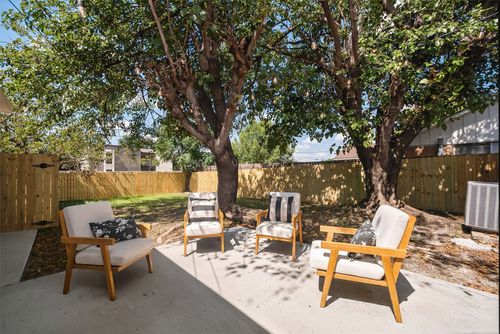 8411 Cadenza Ln, Dallas, TX, 75228-4920 | Card Image
