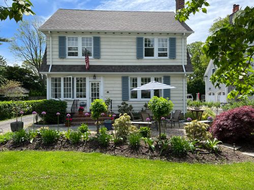 46 Parkway, Fairfield, CT, 06824-5904 | Card Image