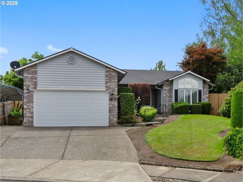 4399 Se Sweetbriar Ct, Troutdale, OR, 97060 | Card Image