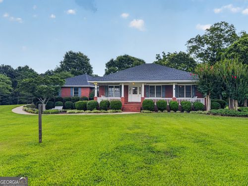 2117 W Grantville Rd, Grantville, GA, 30220-1637 | Card Image