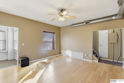 203-2315 Harney St, Omaha, NE, 68102-2321 | Card Image