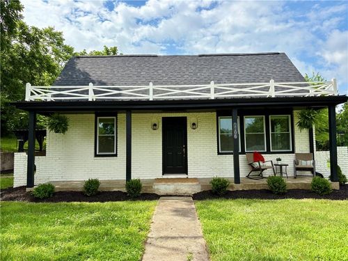 1106 College Hill St, Pleasant Hill, MO, 64080-1402 | Card Image
