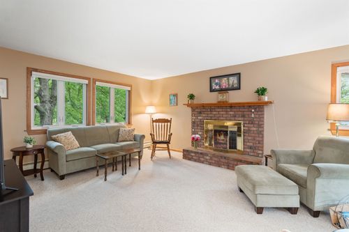 488 N Brownell Rd, Williston, VT, 05495-7501 | Card Image