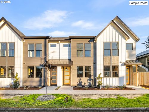 6126 Ne Stanton St, Portland, OR, 97213-3973 | Card Image