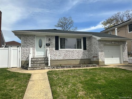 1741 Warren Pl, Merrick, NY, 11566-1933 | Card Image