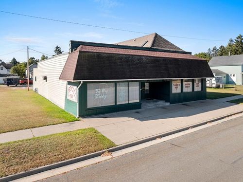 605 Main St, Marinette, WI, 54143-2601 | Card Image