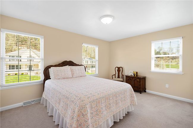 141 Richard Dr, House other with 4 bedrooms, 3 bathrooms and 2 parking in Glenshaw PA | Image 26
