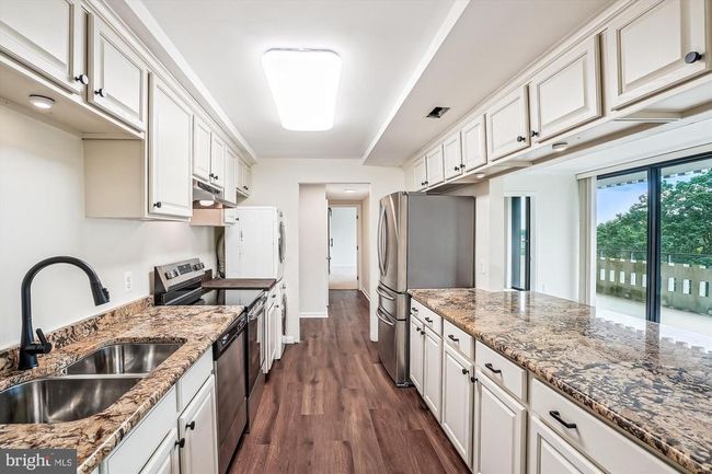 APT-1010 - 6301 Stevenson Ave, Condo with 2 bedrooms, 2 bathrooms and null parking in ALEXANDRIA VA | Image 13