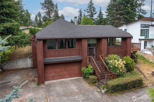 2526 Vining St, Bellingham, WA, 98226-4232 | Card Image