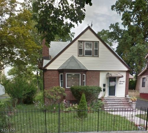 77 Ross St, East Orange, NJ, 07018-1014 | Card Image