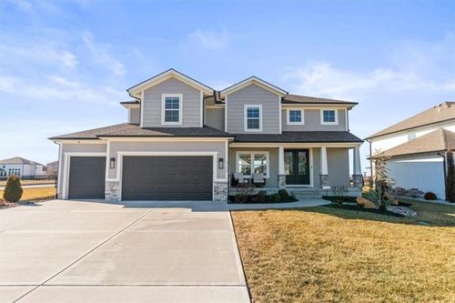 3130 Sw Blue Ribbon St, Lee's Summit, MO, 64082-4118 | Card Image